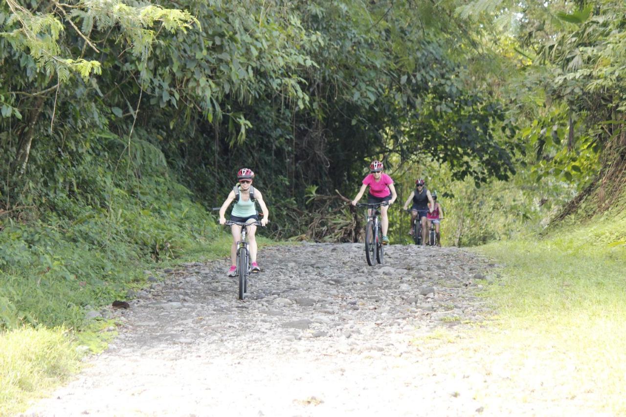 Casona Rustica & Bungalow La Fortuna ภายนอก รูปภาพ